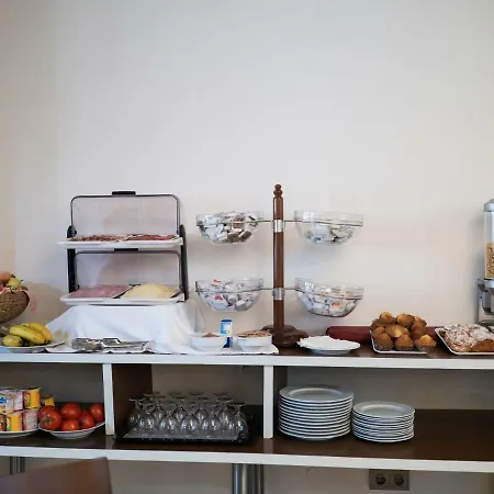 Quino 瓜尔达马尔·德尔·塞古拉